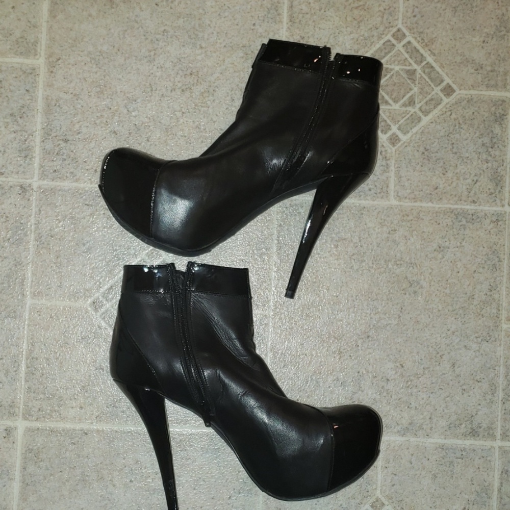 Stuart Weitzman Patent & Leather Platform - image 8